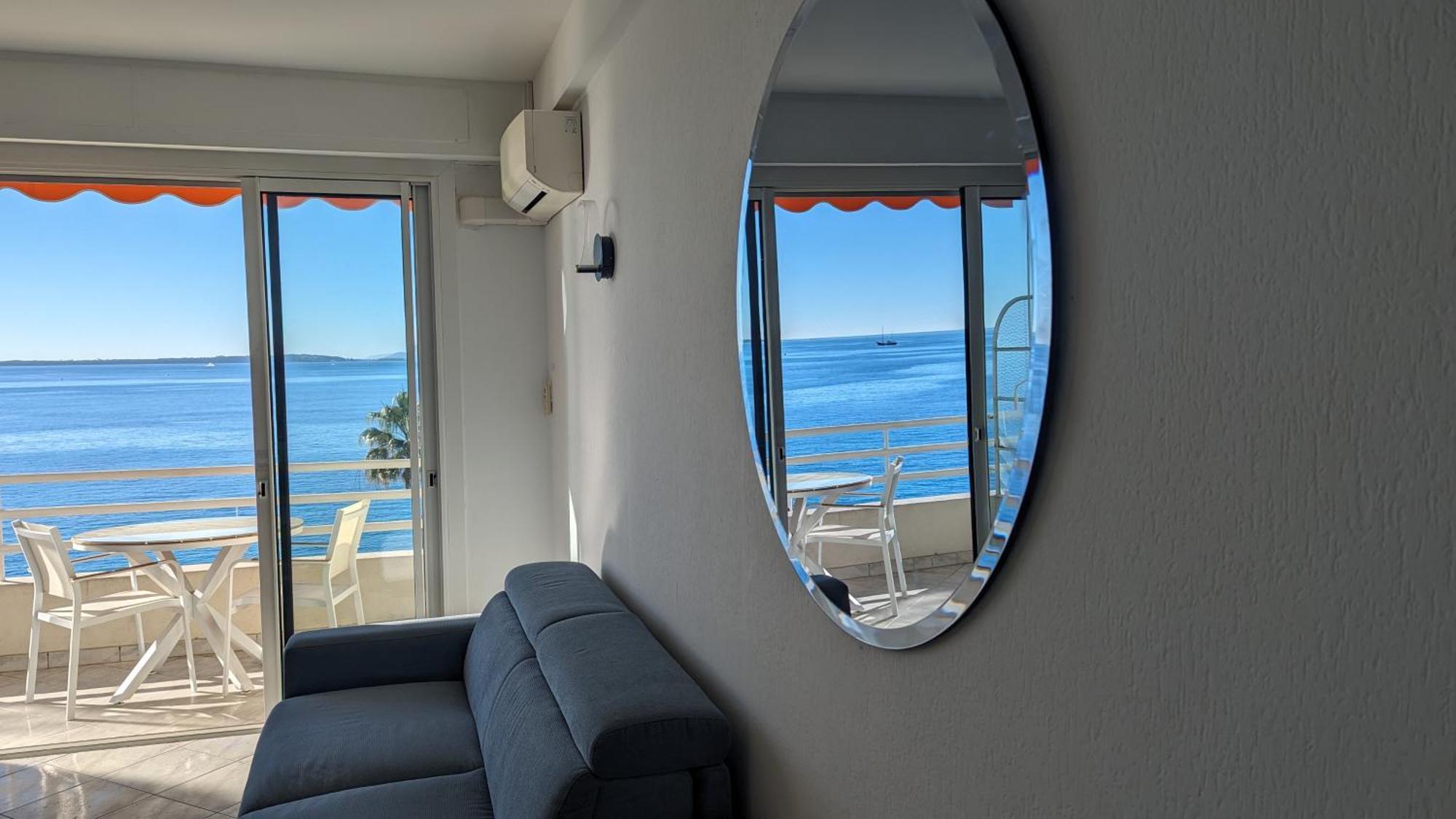 Superbe Appartement Vue Mer Panoramique Juan-les-Pins Exteriör bild