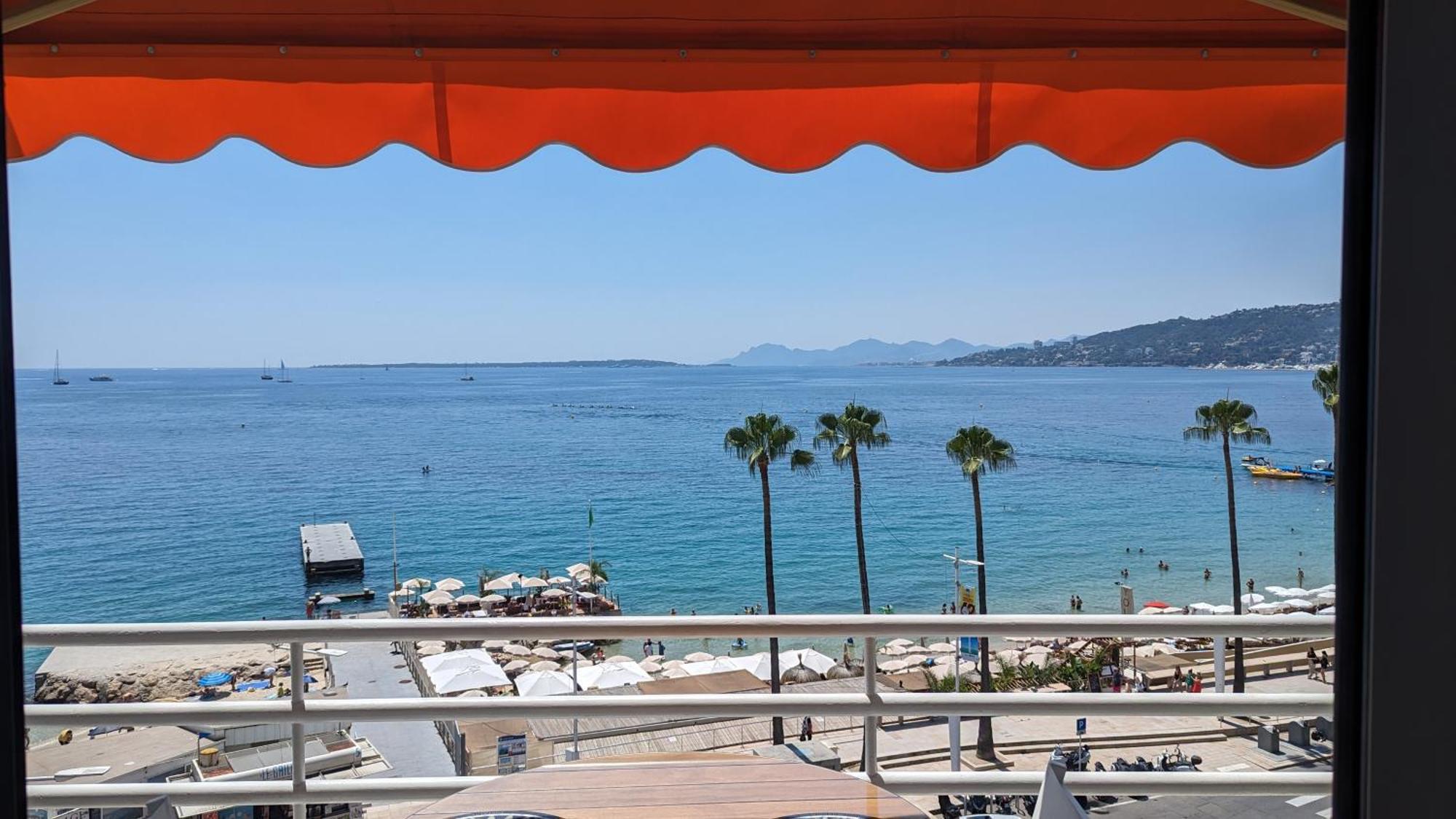 Superbe Appartement Vue Mer Panoramique Juan-les-Pins Exteriör bild
